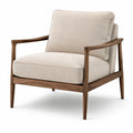 Poltrona moderna in tessuto beige con struttura in legno marrone, 76 × 82 × 81 cm